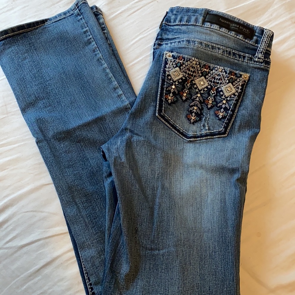 Juniors mid rise bootcut jeans